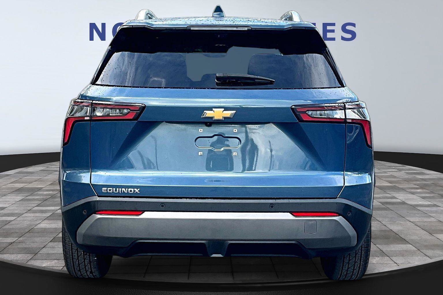 Used 2025 Chevrolet Equinox LT w/ Convenience Package II FWD image 5