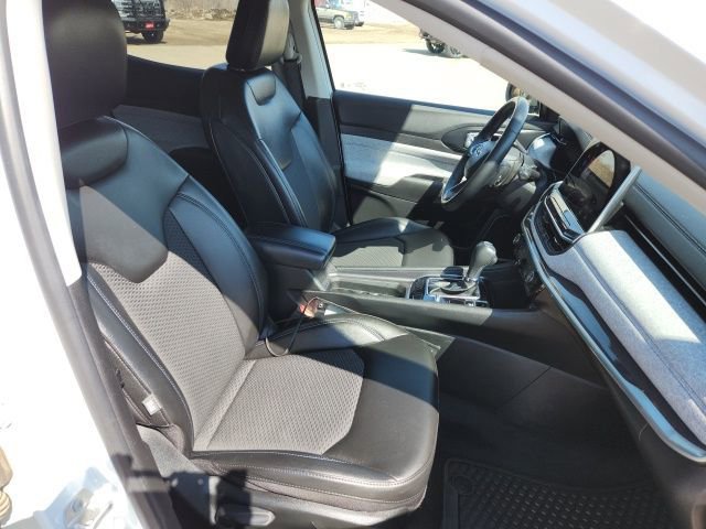 Used 2022 Jeep Compass Latitude w/ Convenience Group image 37