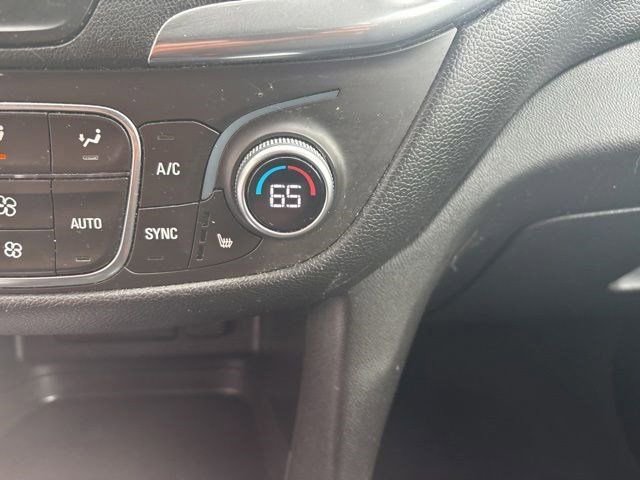 Used 2019 Chevrolet Equinox LT FWD image 25