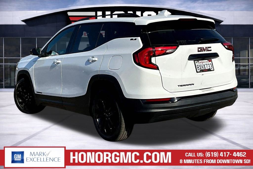Used 2021 GMC Terrain SLE w/ Driver Convenience Package image 4