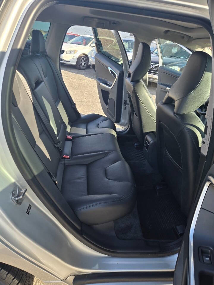 Used 2015 Volvo XC60 T6 AWD/4WD image 15
