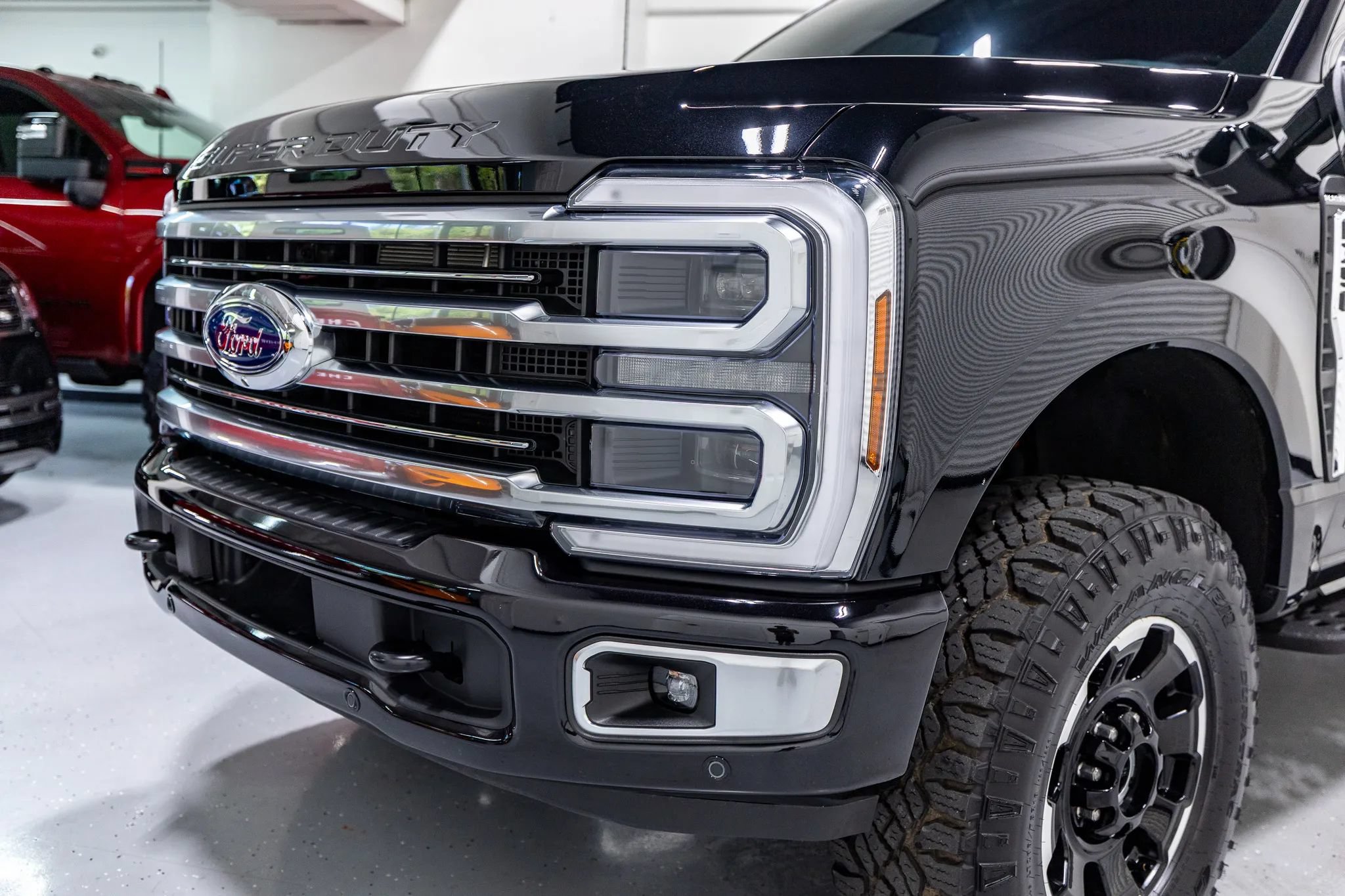 Used 2025 Ford F350 Platinum w/ Platinum Plus Package AWD/4WD image 6