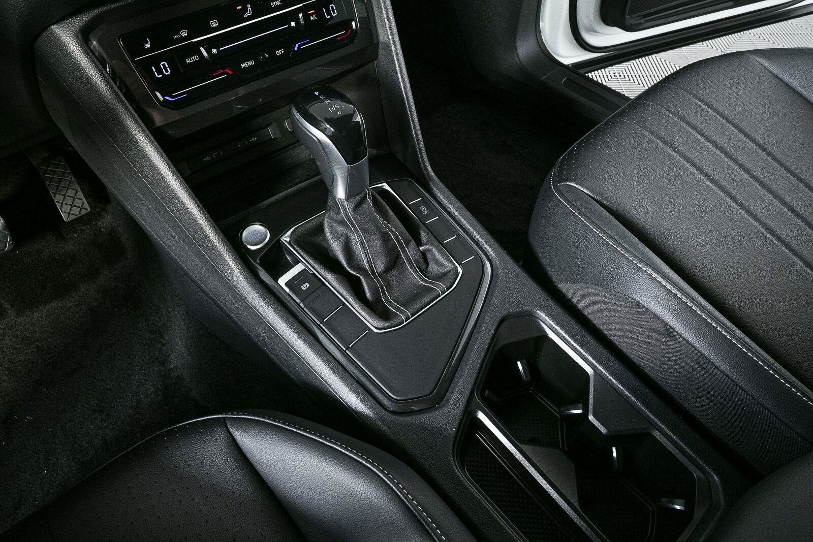 Certified 2023 Volkswagen Tiguan SE FWD image 16