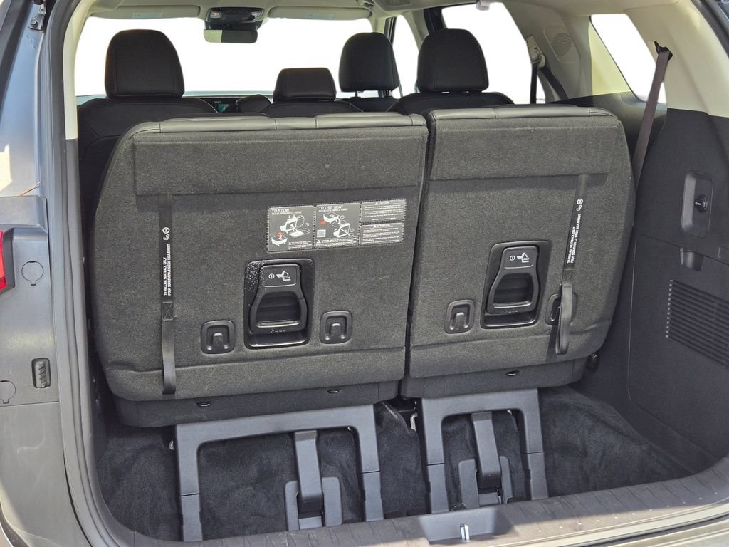 Certified 2026 Kia Carnival LXS FWD image 12