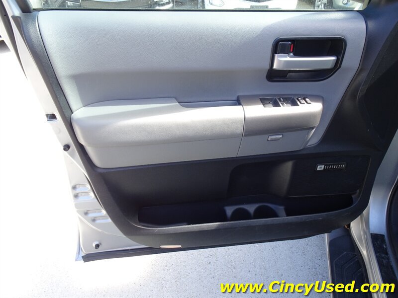 Used 2015 Toyota Sequoia Limited AWD/4WD image 35