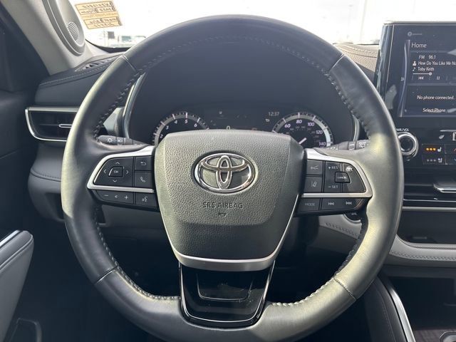 Used 2022 Toyota Highlander Platinum image 14