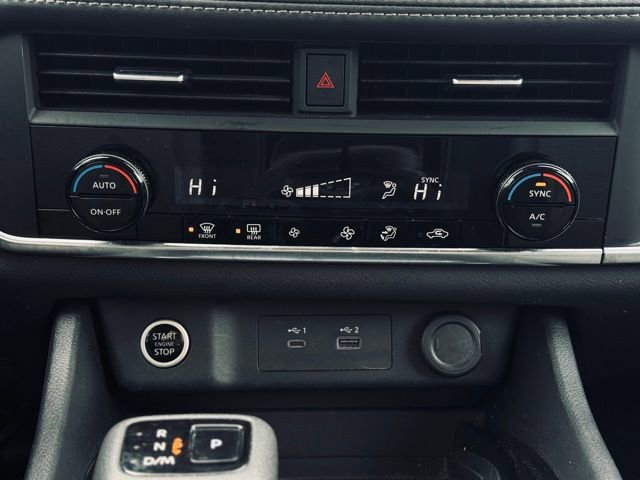 Used 2023 Nissan Rogue SV image 29