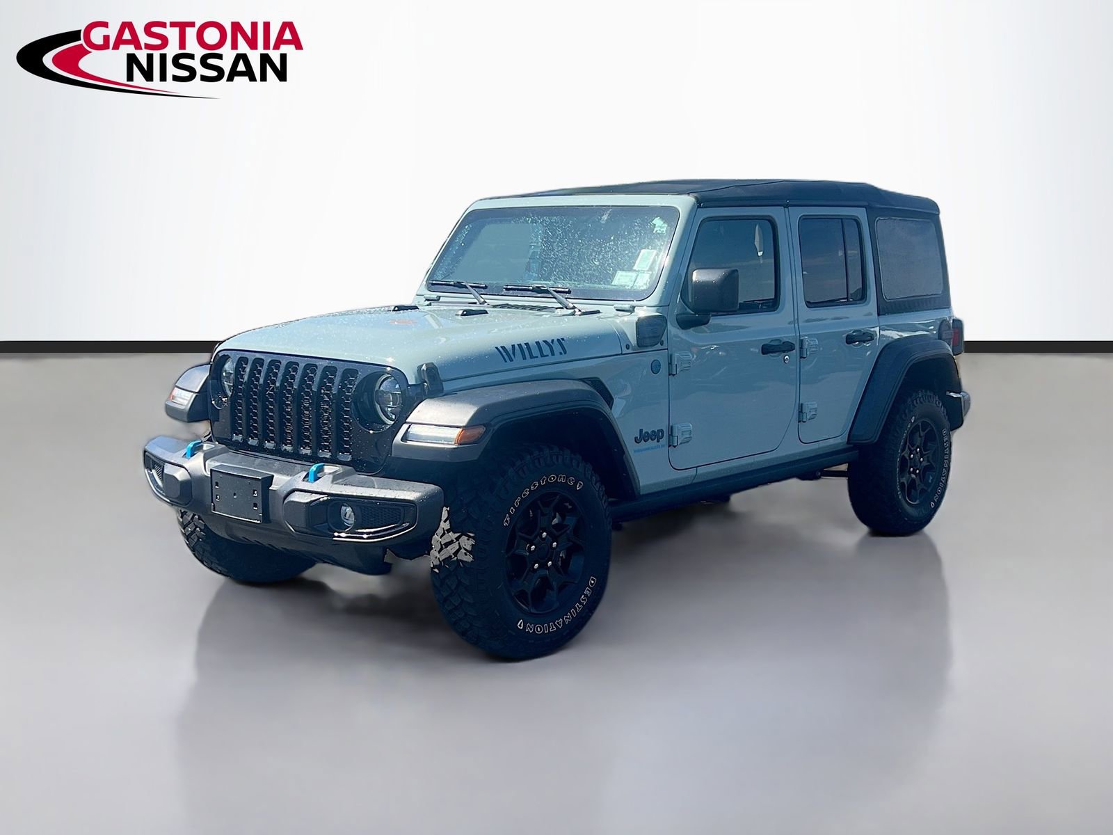 Used 2023 Jeep Wrangler Unlimited w/ Cold Weather Group image 3