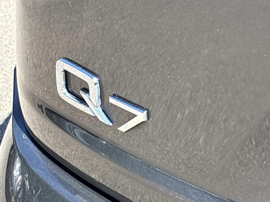 Used 2019 Audi Q7 2.0T Premium AWD/4WD image 11