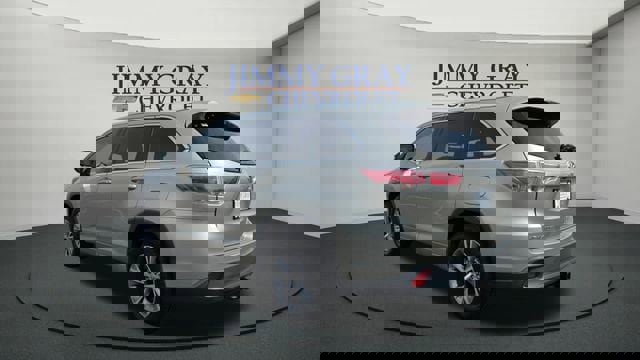 Used 2015 Toyota Highlander XLE image 3