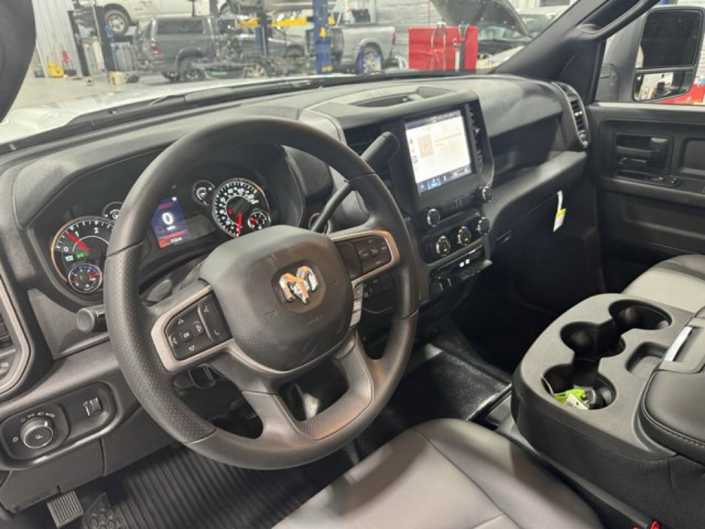 New 2024 RAM 2500 Tradesman AWD/4WD image 3
