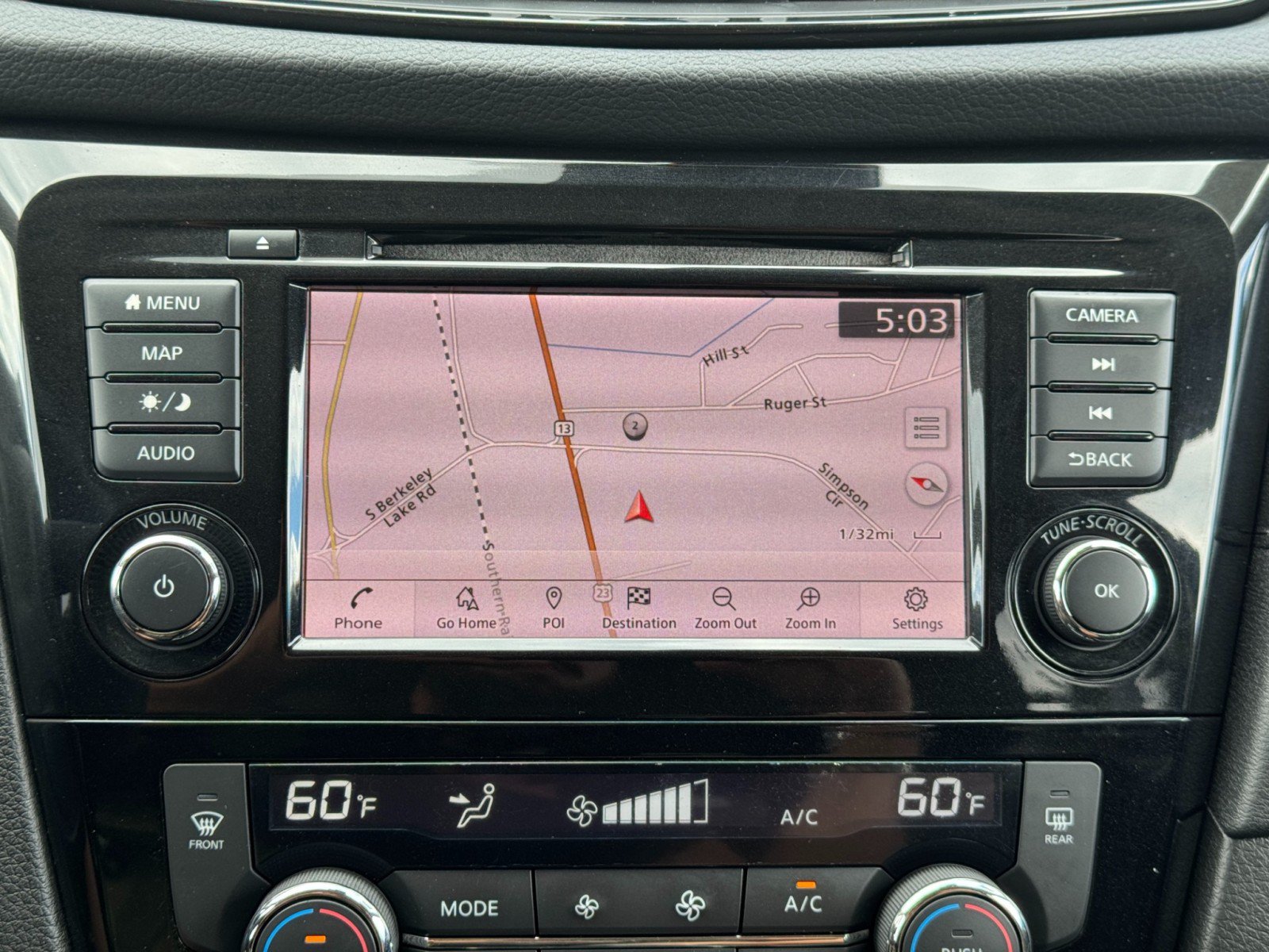 Used 2019 Nissan Rogue SV w/ Premium Package FWD image 24