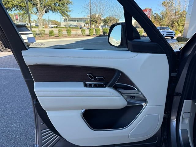Certified 2024 Land Rover Range Rover SE image 12