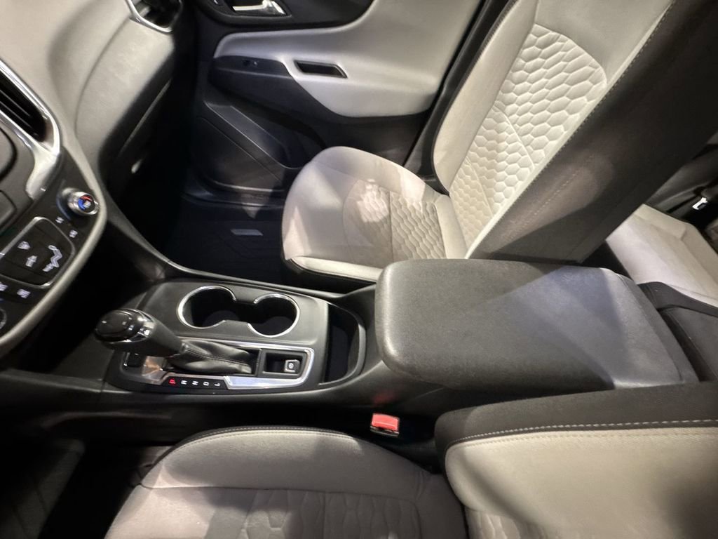 Used 2019 Chevrolet Equinox LS image 28