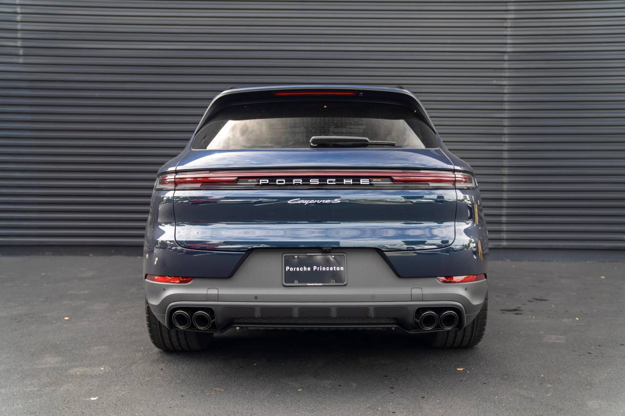 New 2026 Porsche Cayenne S AWD/4WD image 12
