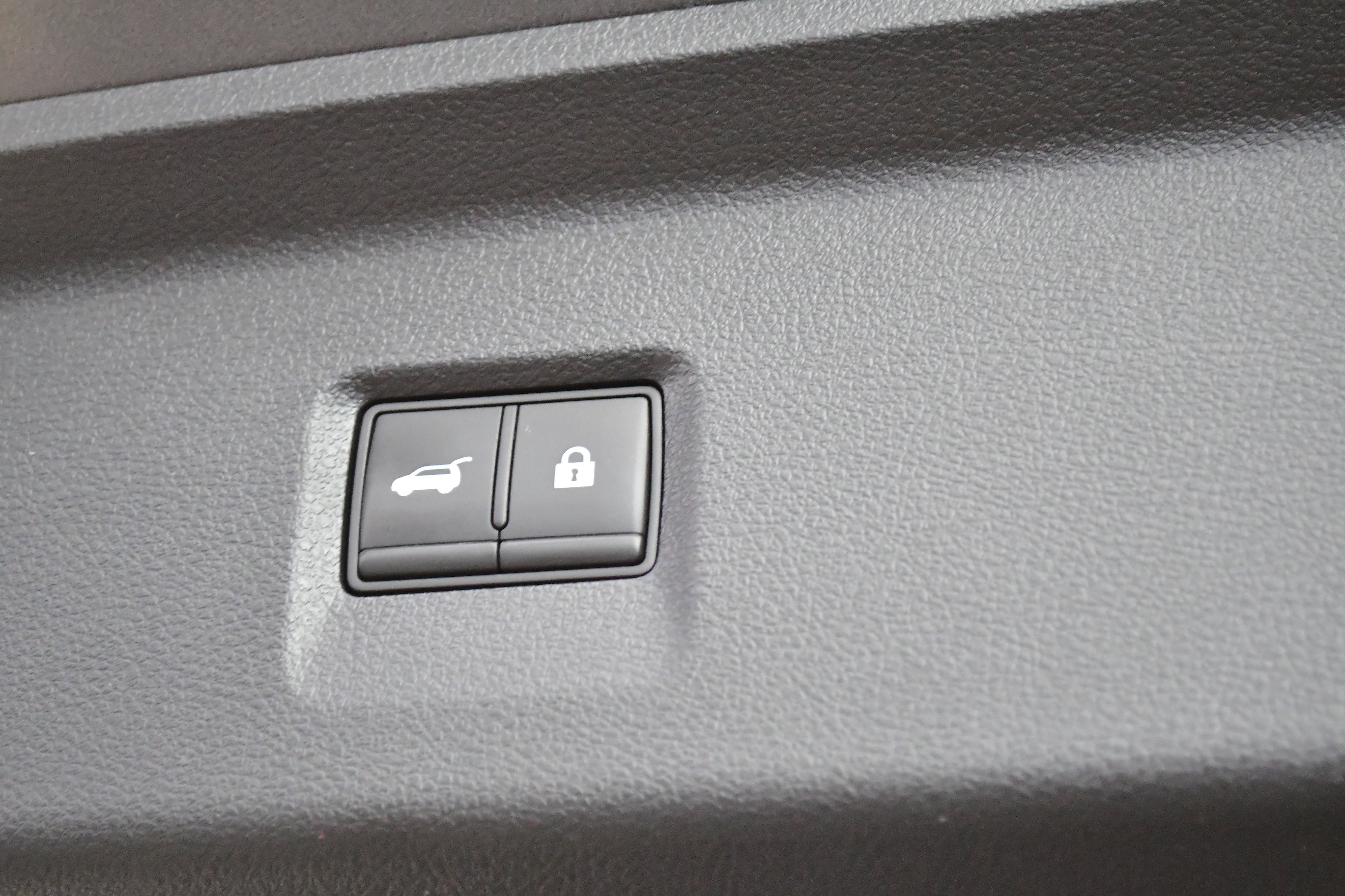 Used 2023 INFINITI QX60 Luxe w/ Performance Audio Package image 9