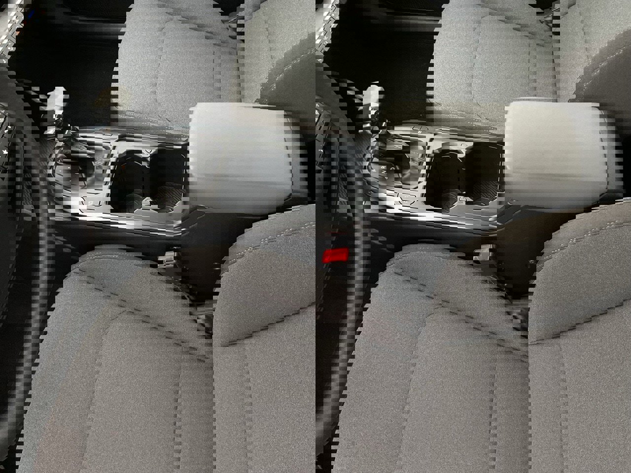 Used 2025 Kia K4 LXS image 32