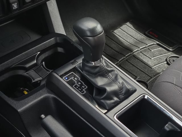 Certified 2019 Toyota Tacoma TRD Off-Road AWD/4WD image 22