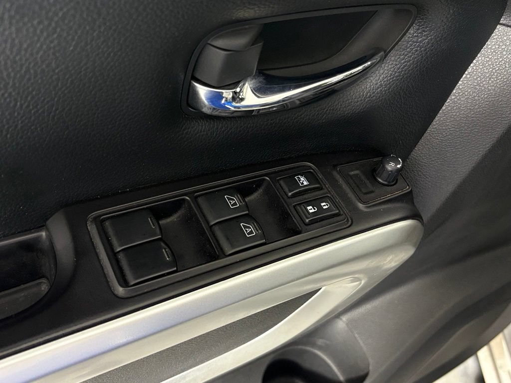 Used 2021 Nissan Titan SV w/ SV Convenience Package AWD/4WD image 18
