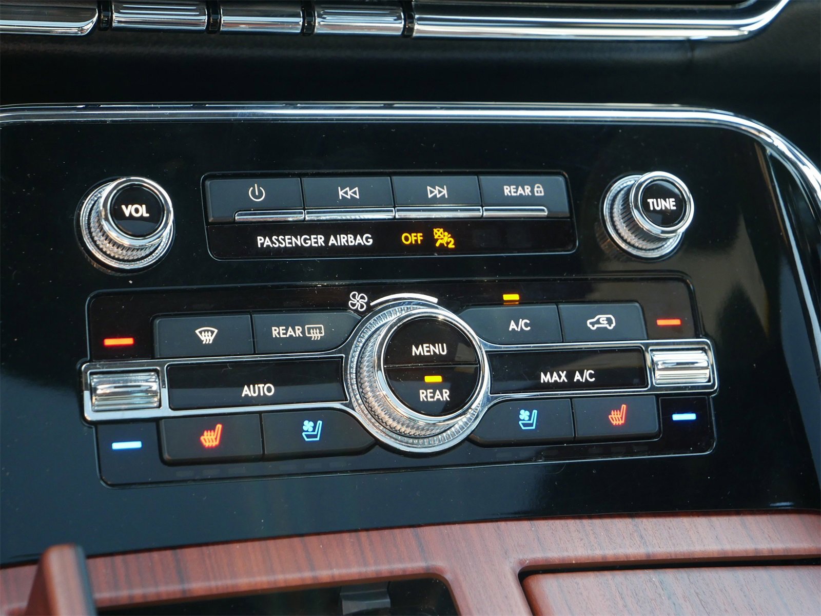 Used 2024 Lincoln Navigator Premiere image 24