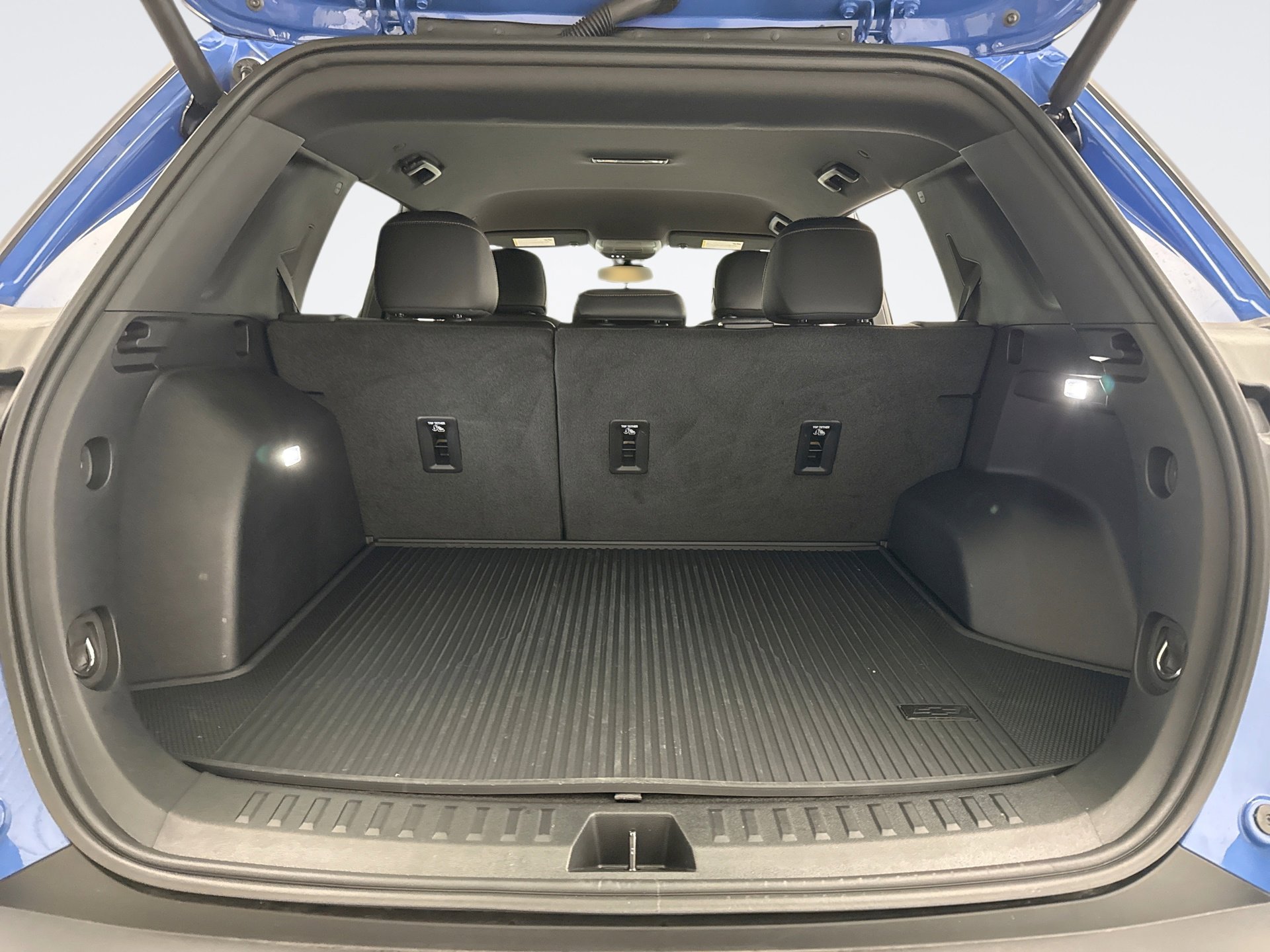 Used 2025 Chevrolet Equinox ACTIV w/ LPO, Floor Liner Package image 19