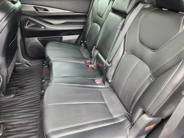 Certified 2027 INFINITI QX60 Luxe w/ Cargo Package FWD image 13