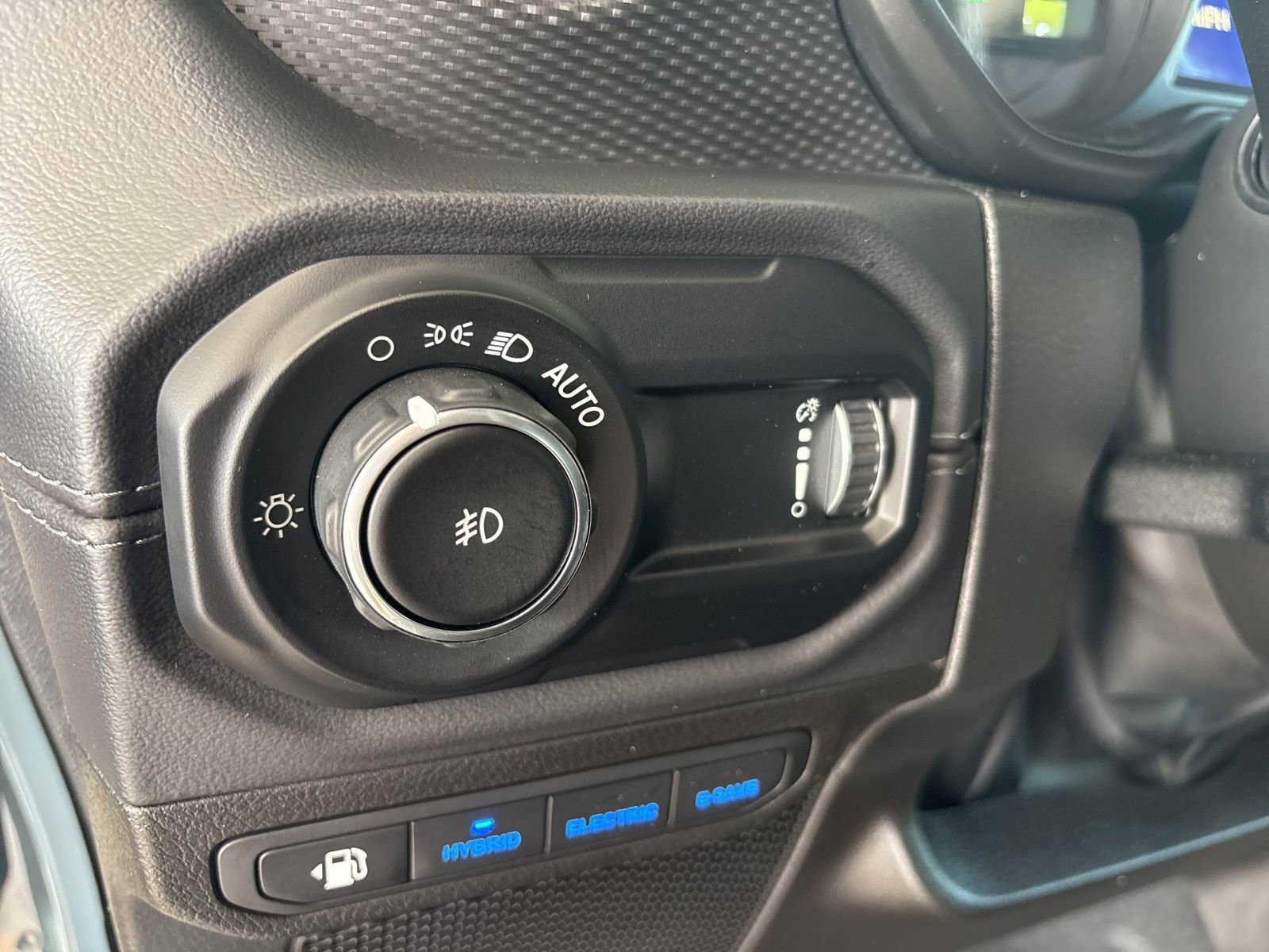 Used 2024 Jeep Wrangler Unlimited Rubicon 4xe w/ Technology Group image 12