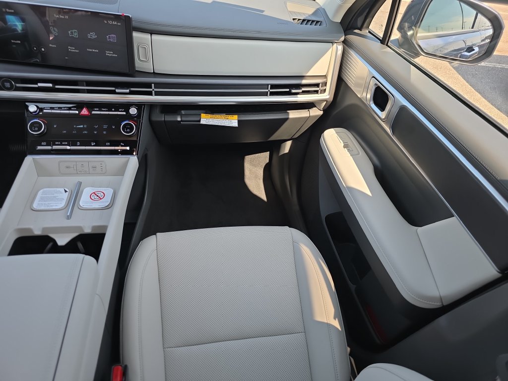 New 2027 Hyundai Santa Fe SEL FWD image 16