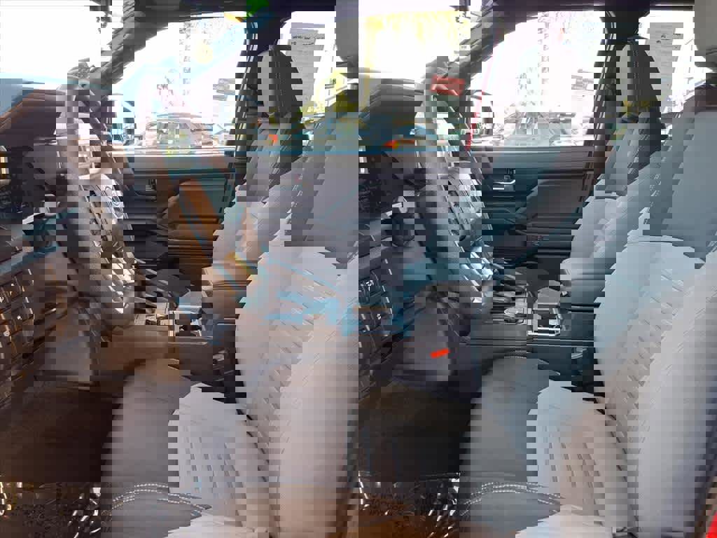 Used 2025 Toyota Tacoma TRD Sport image 19