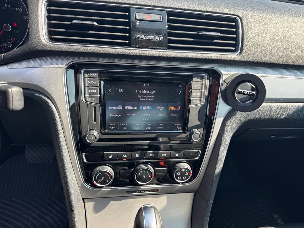 Used 2019 Volkswagen Passat 2.0T Wolfsburg FWD image 18