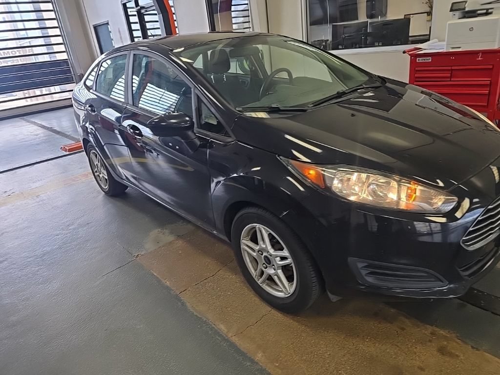Used 2017 Ford Fiesta SE FWD image 1
