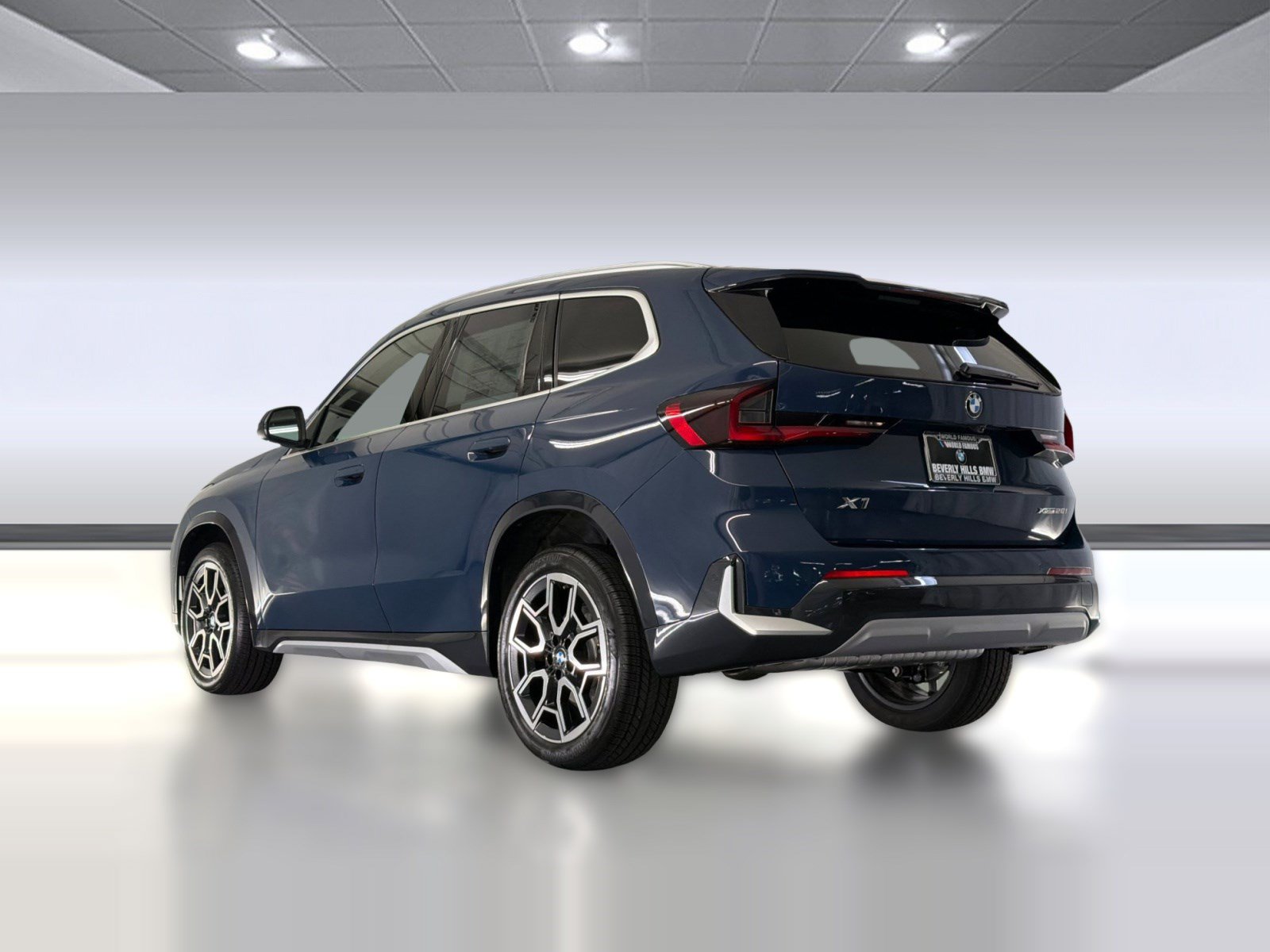 Used 2026 BMW X1 xDrive28i w/ Convenience Package AWD/4WD image 3