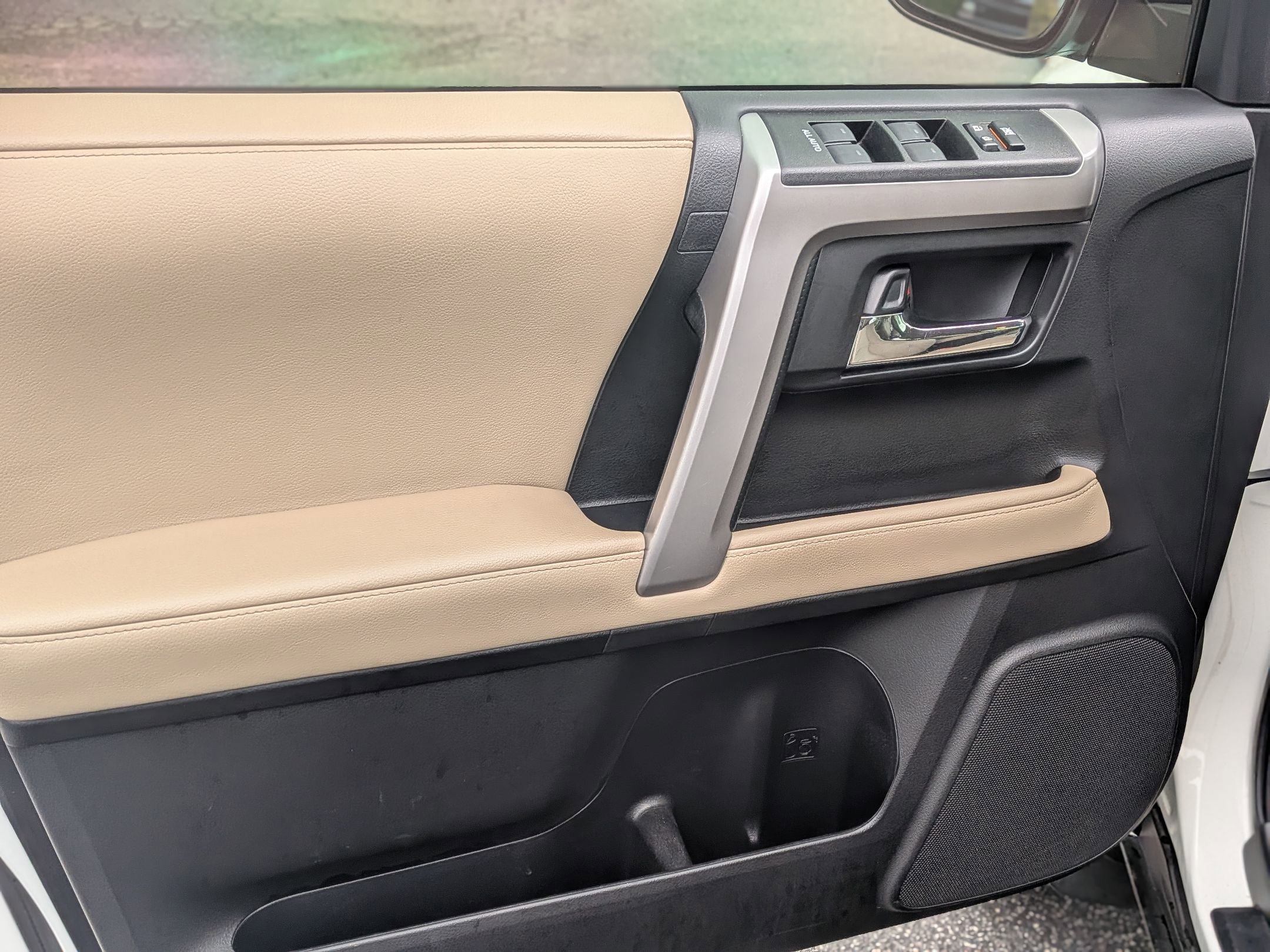 Used 2020 Toyota 4Runner SR5 Premium w/ Moonroof Package AWD/4WD image 14