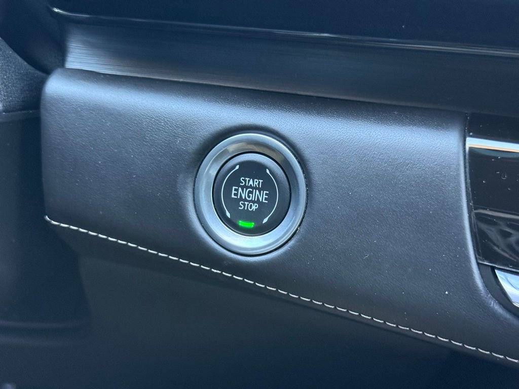 Certified 2024 Cadillac Escalade V w/ LPO, ONYX Package image 34