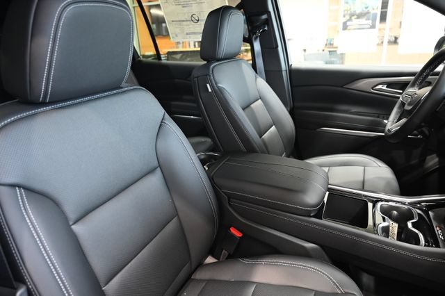 New 2026 Chevrolet Traverse LT w/ Midnight/Sport Edition FWD image 8