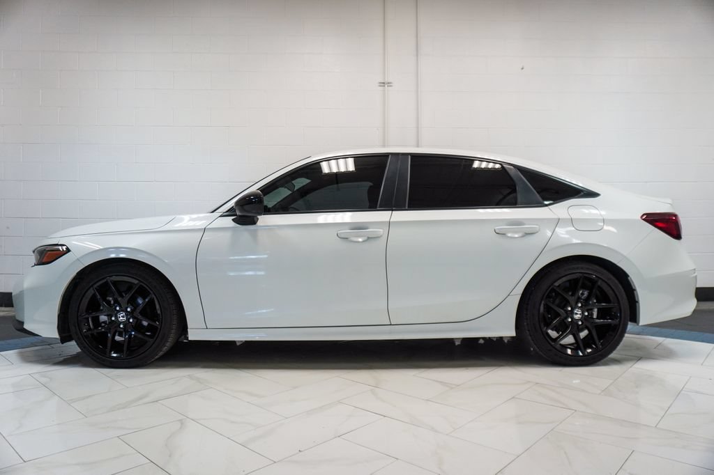 Used 2025 Honda Civic Sport image 32