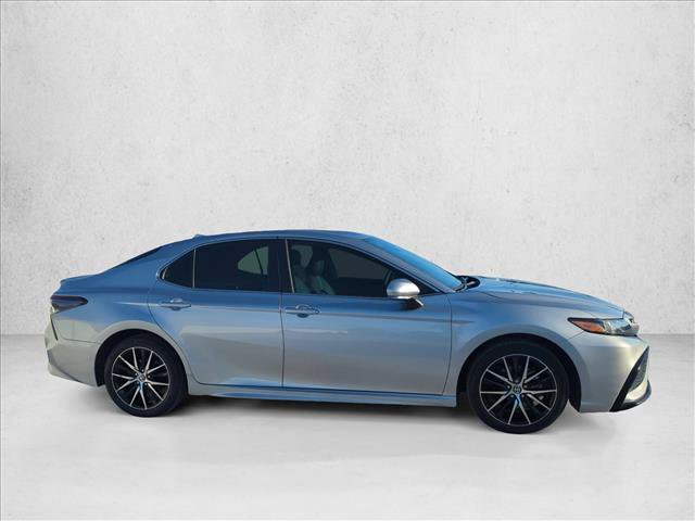 Used 2024 Toyota Camry SE FWD image 4