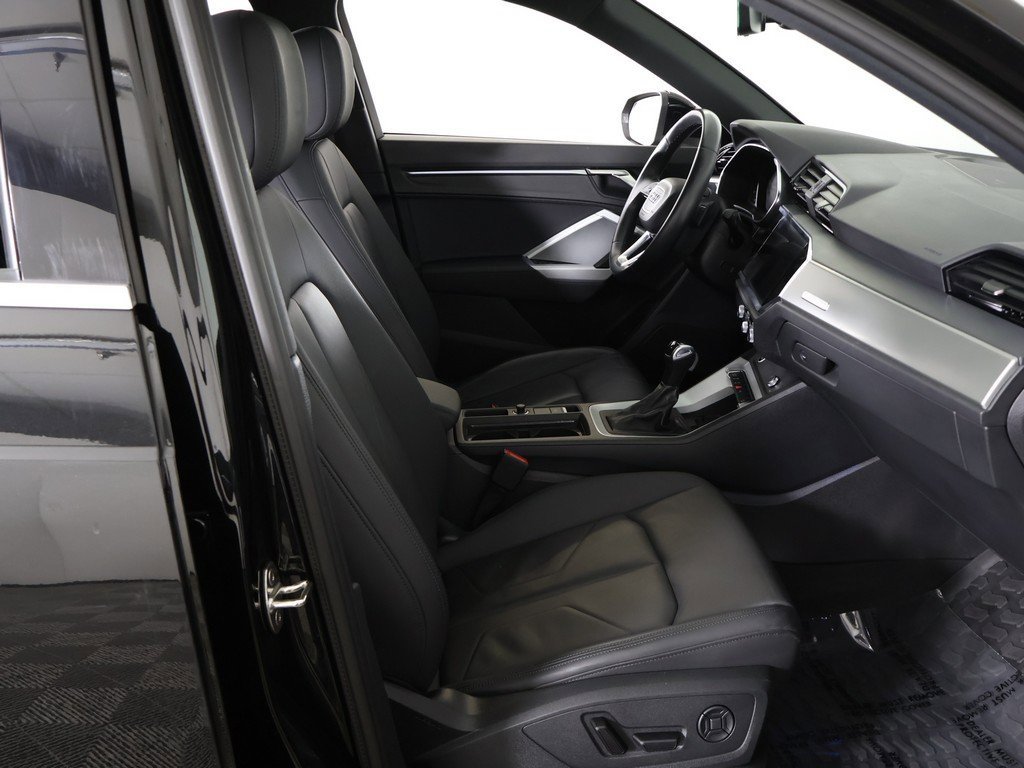 Used 2023 Audi Q3 2.0T Premium Plus w/ Premium Plus Package image 32