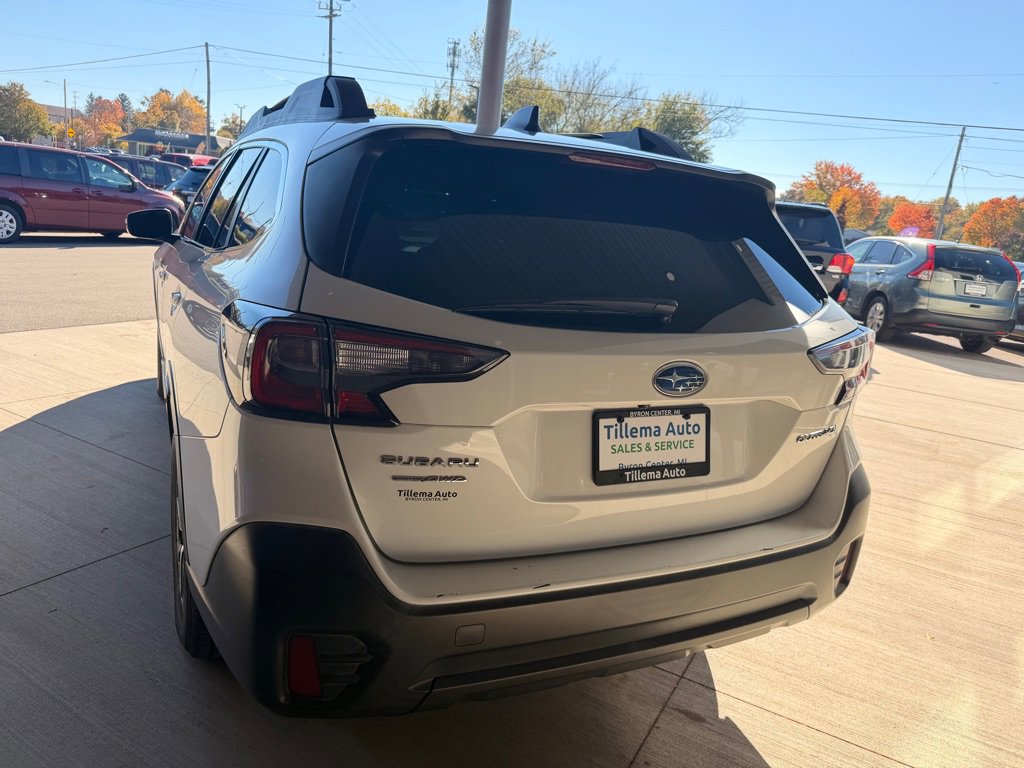 Used 2020 Subaru Outback Premium image 5