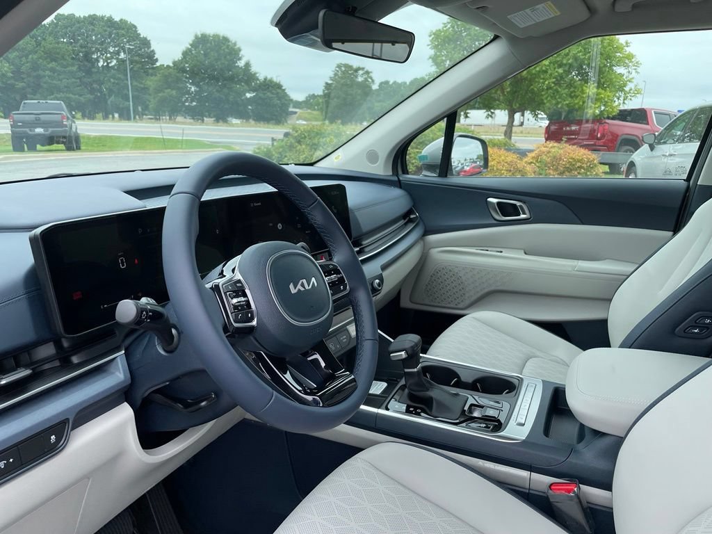 New 2026 Kia Carnival EX FWD image 10