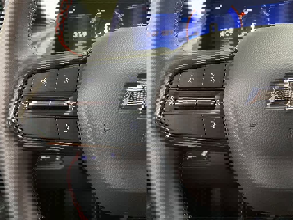 Used 2024 Chevrolet Equinox EV RS image 22