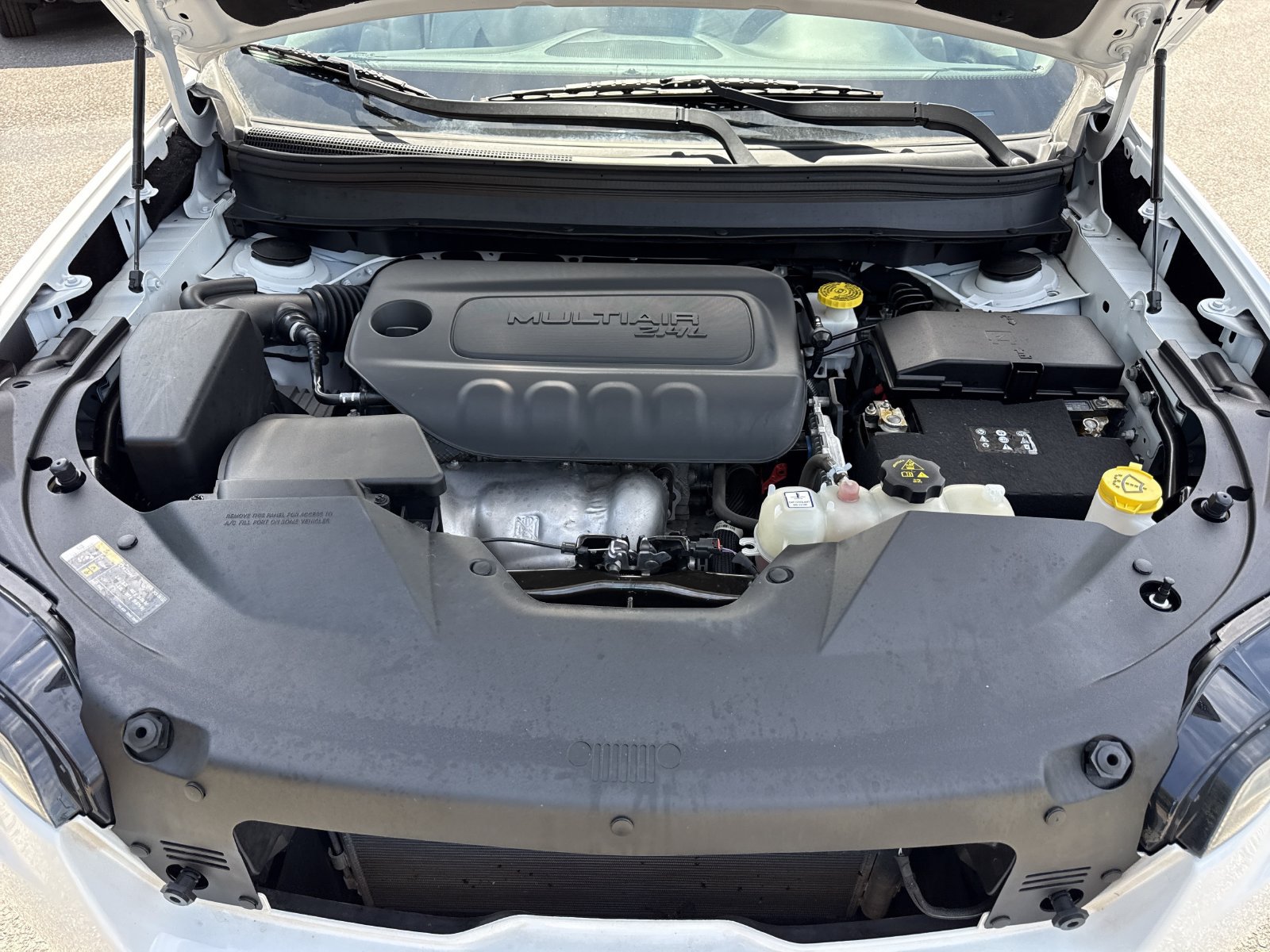 Used 2021 Jeep Cherokee Latitude Plus FWD image 33