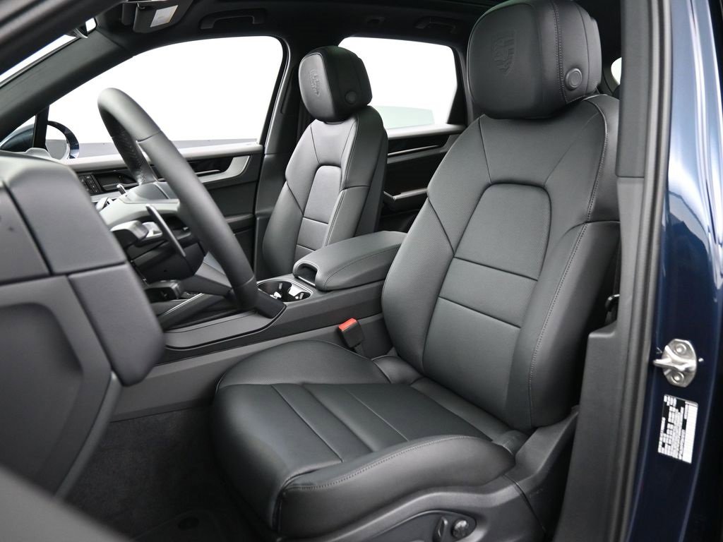 New 2026 Porsche Cayenne S image 5