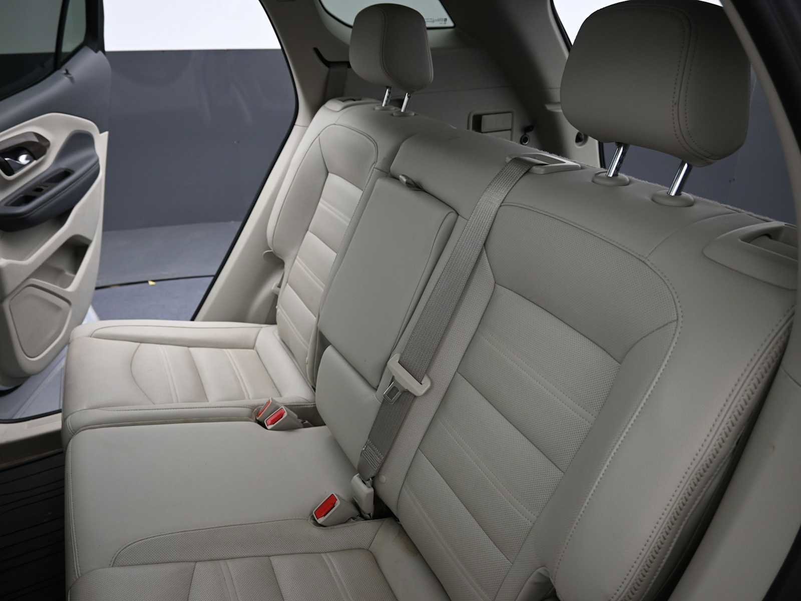 Used 2024 GMC Terrain Denali w/ Denali Premium Package image 25