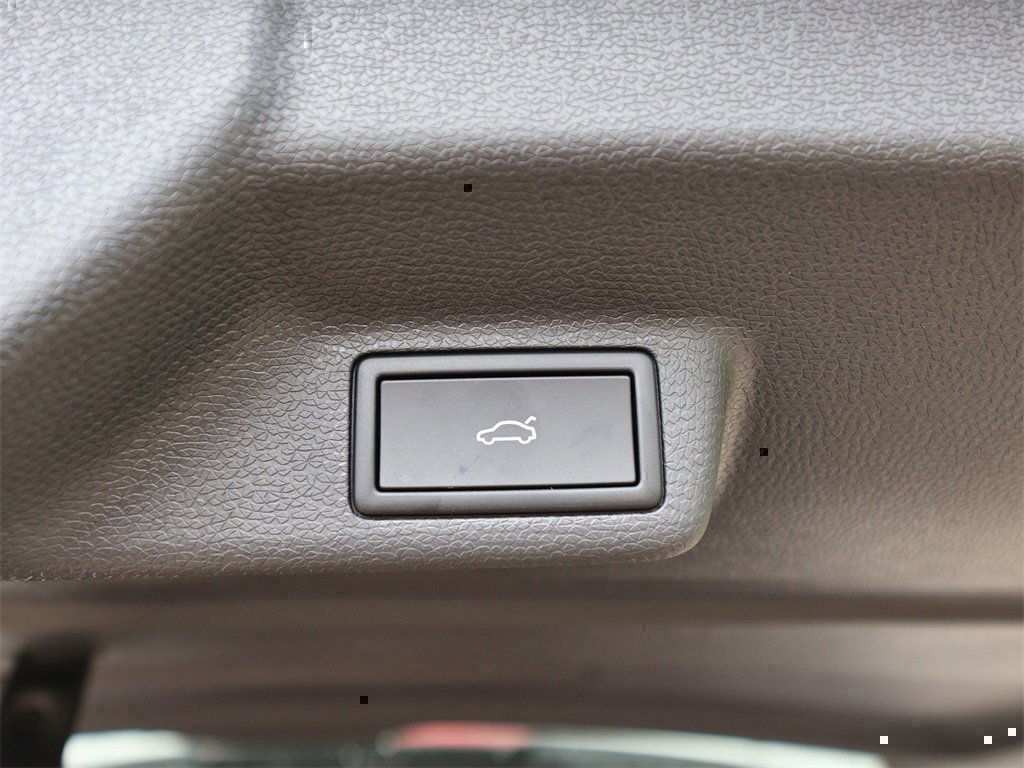 New 2025 Volkswagen ID. Buzz Pro S Plus image 11