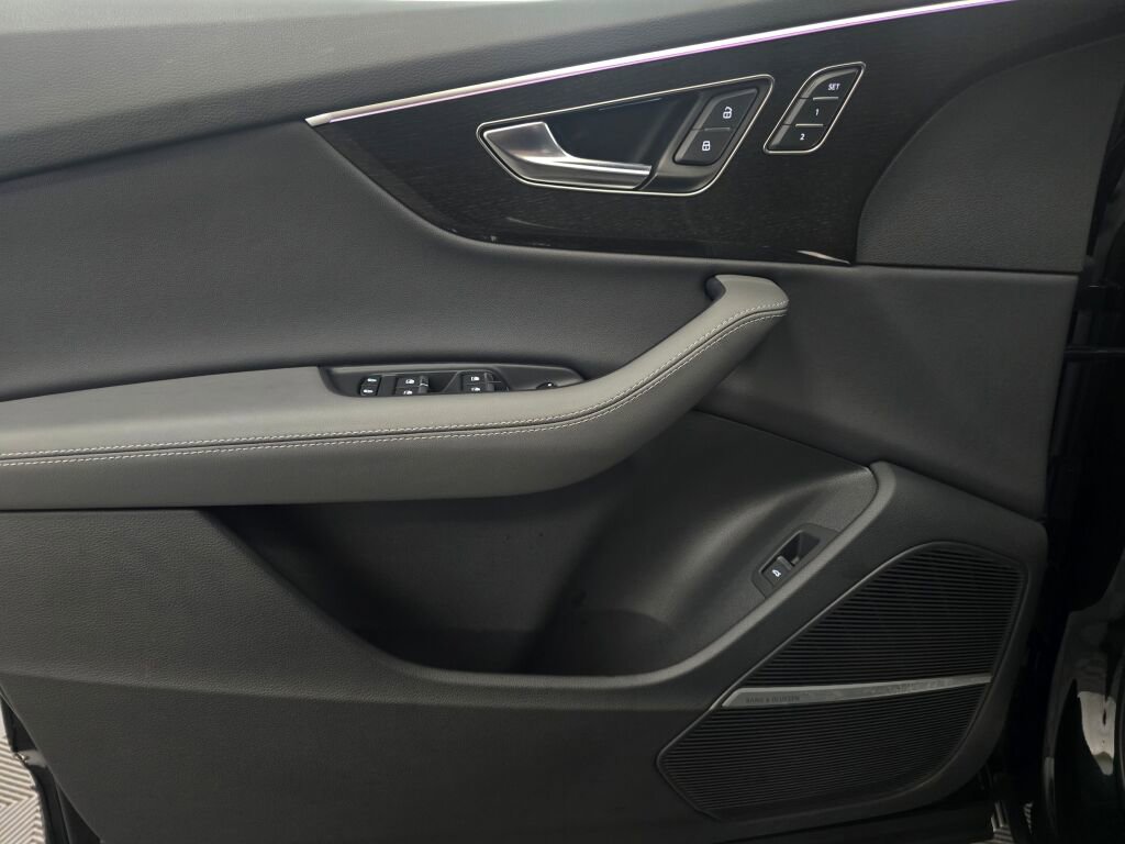 Certified 2025 Audi Q7 3.0T Premium Plus image 34