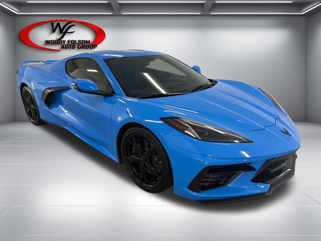 Used 2021 Chevrolet Corvette Stingray Premium Cpe w/ Z51 Performance Package RWD image 3
