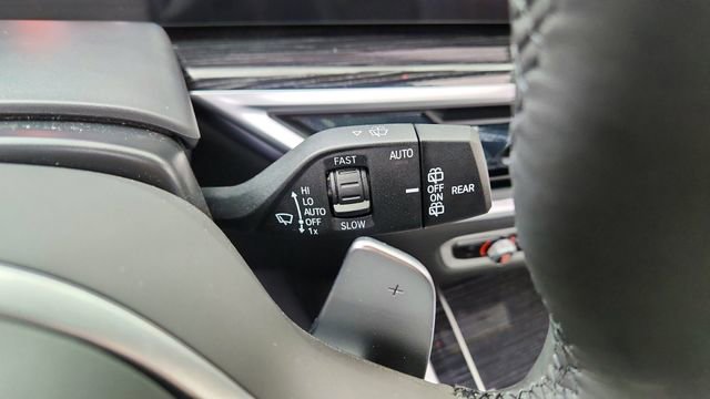 Used 2026 BMW X7 xDrive40i w/ M Sport Package AWD/4WD image 47