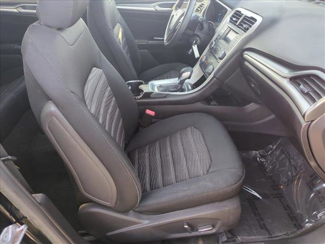 Used 2016 Ford Fusion SE image 19