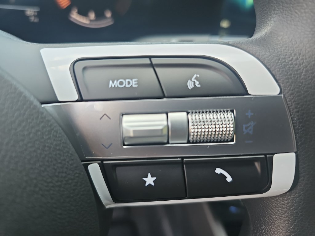 New 2026 Hyundai Santa Cruz SEL FWD image 18